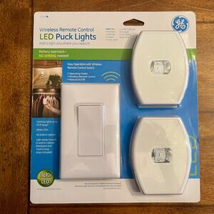 GE Remote Controll Wireless LED Puck Lights (2 Pack) New in Package 00.1=C023
